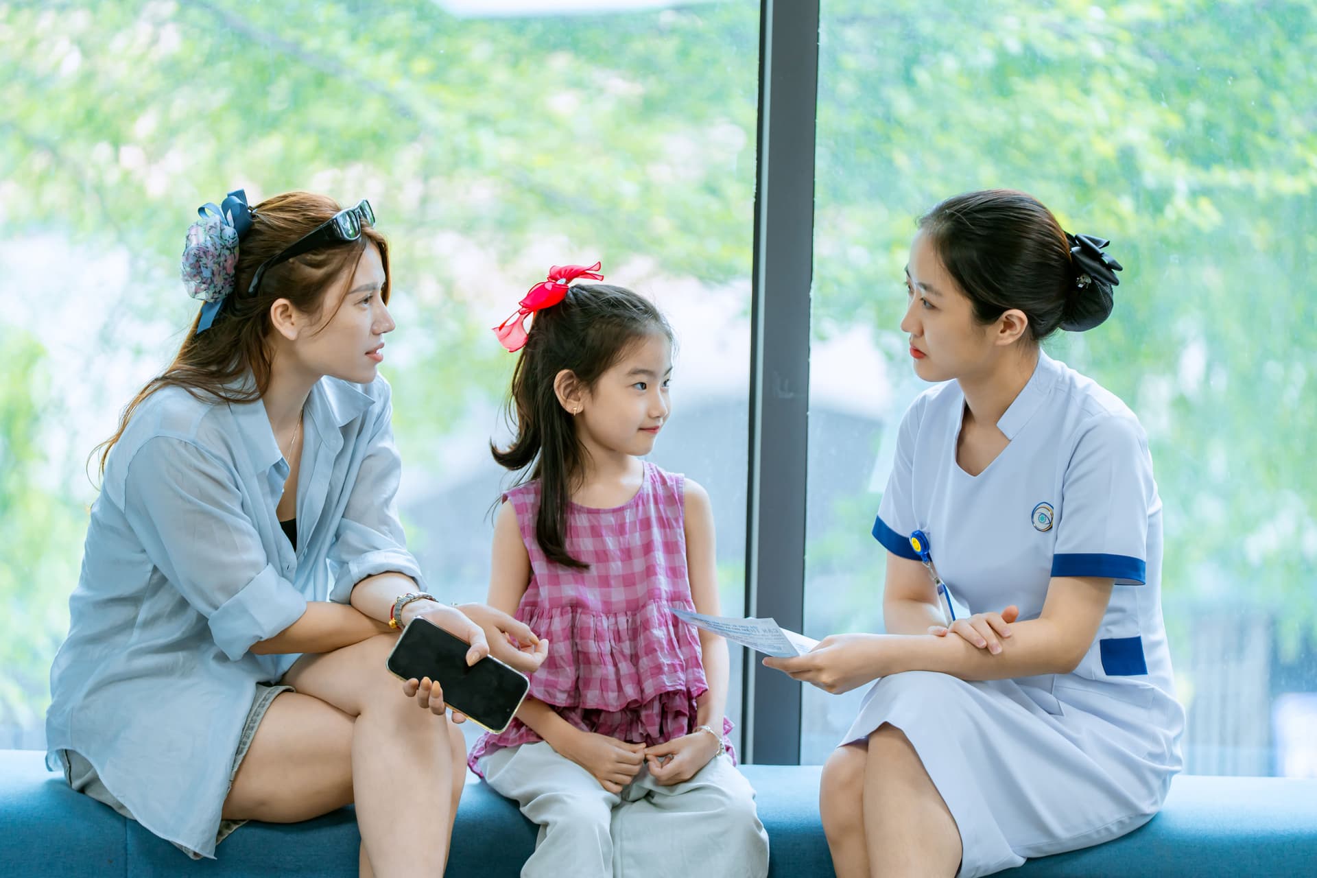 Câu chuyện ÁNH NHÌN DUYÊN